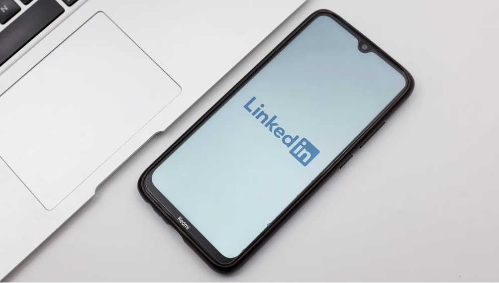 linkedin la mang xa hoi tiep theo cung cap cong cu ai cho quang cao congngheaz 1